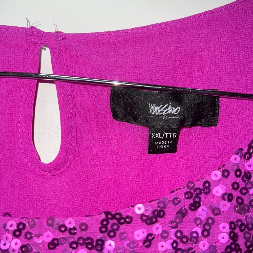 💜Sequin Top💜 - Picture 2 of 6